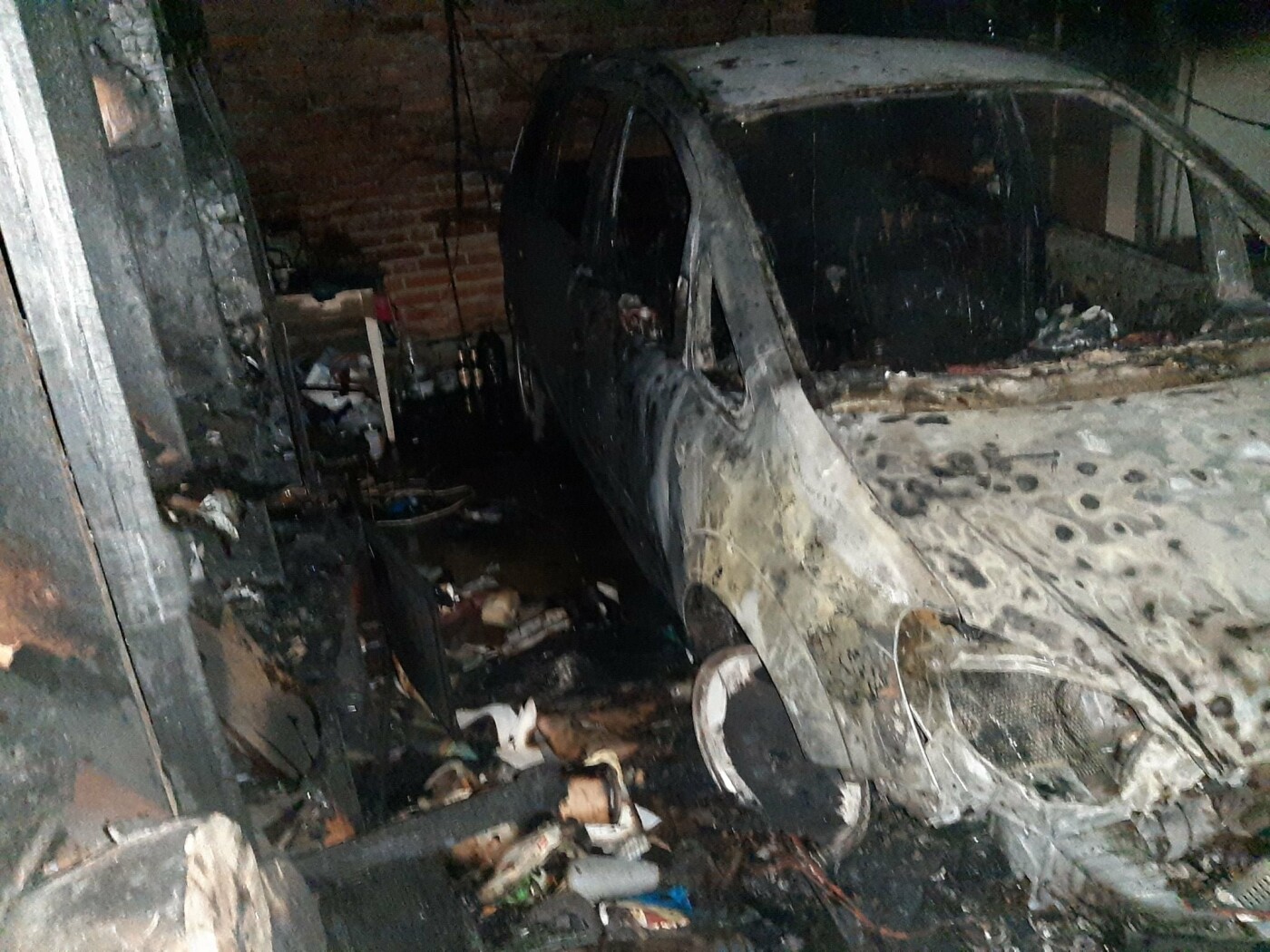 На Львівщині згнорів автомобіль, Фото - ДСНС Львівщини