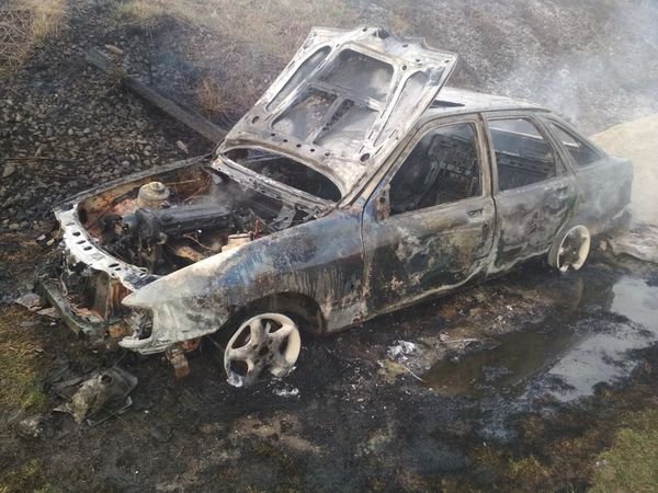 На Львівщині повністю згорів автомобіль, Фото - ДСНС Львівщини