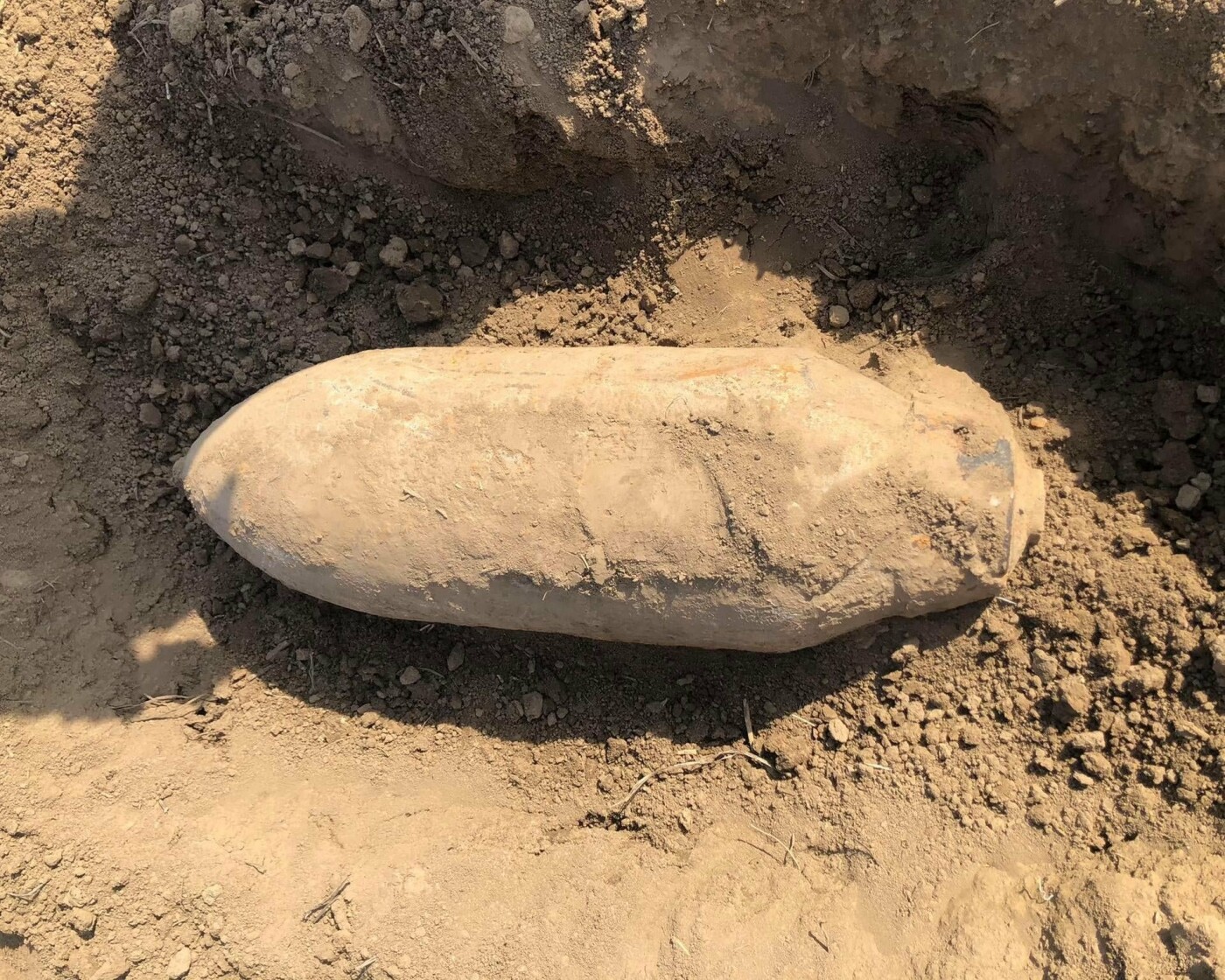 Небезпечну знахідку виявили під час земляних робіт, Фото: ДСНС