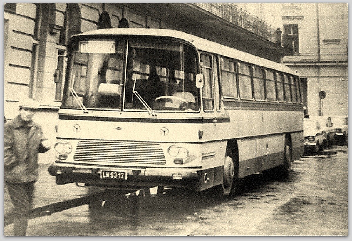 Біля готелю "Інтурист", Фото опублікував: Гриць Совків, фейсбук