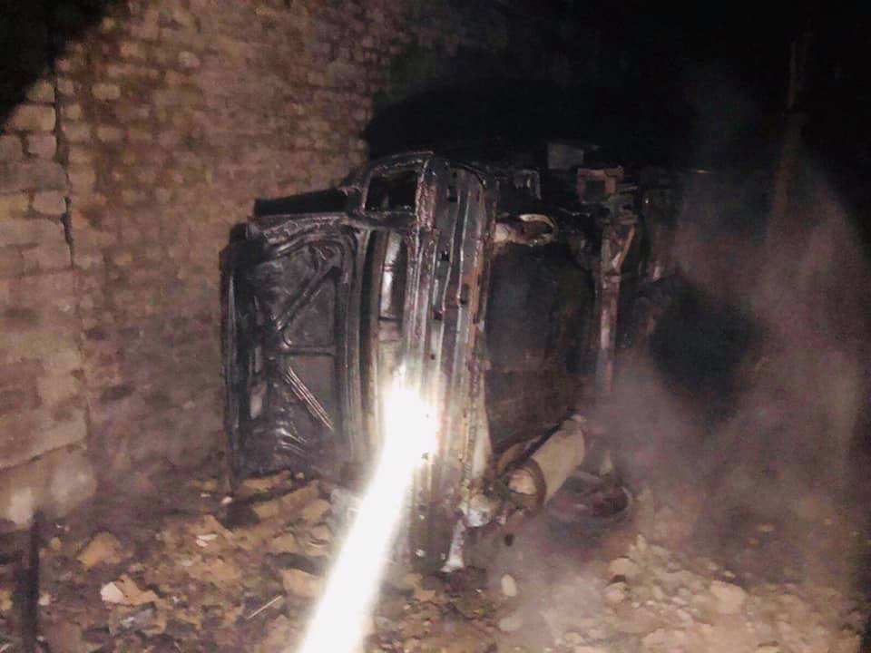 У Червоноградському районі згорів гараж із автомобілем всередині , - ФОТО