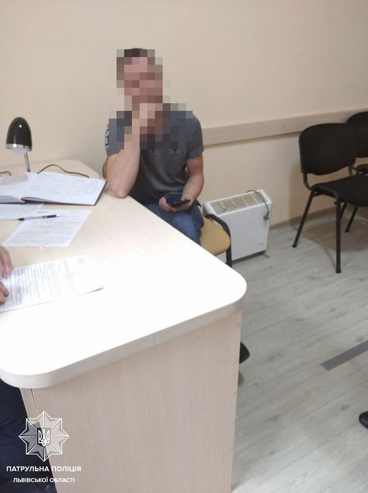 Збив двох пішоходів та втік: патрульні знайшли порушника