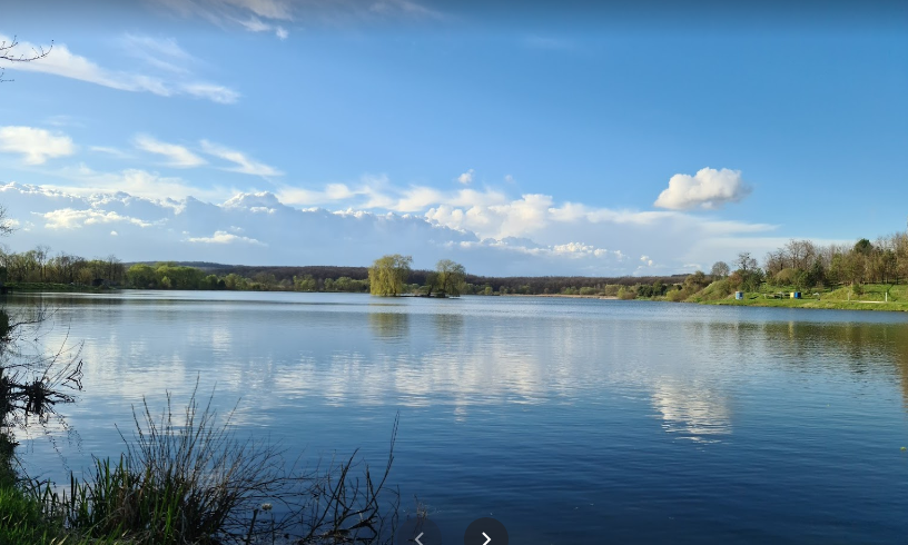 Озеро "Молодіжне" Озеро "Молодіжне", Фото: google.com/maps, Mikolaj Hom