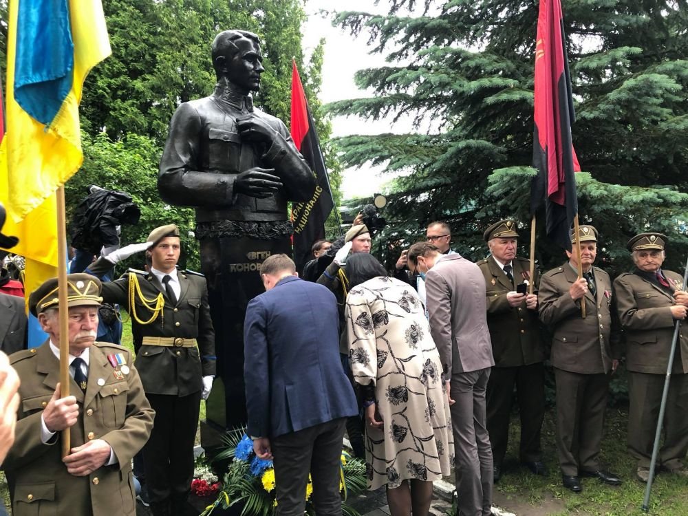 У Зашкові урочисто відзначили 130-ту річницю з дня народження Євгена Коновальця, Фото: пресслужби Львівської міськради