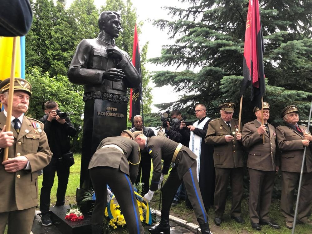У Зашкові урочисто відзначили 130-ту річницю з дня народження Євгена Коновальця, Фото: пресслужби Львівської міськради