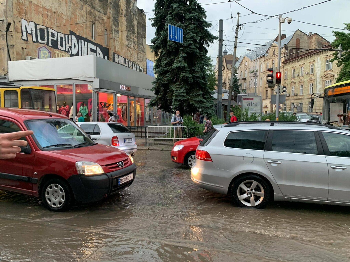 Затоплена вулиця Франка у Львові, Фото - 032.ua
