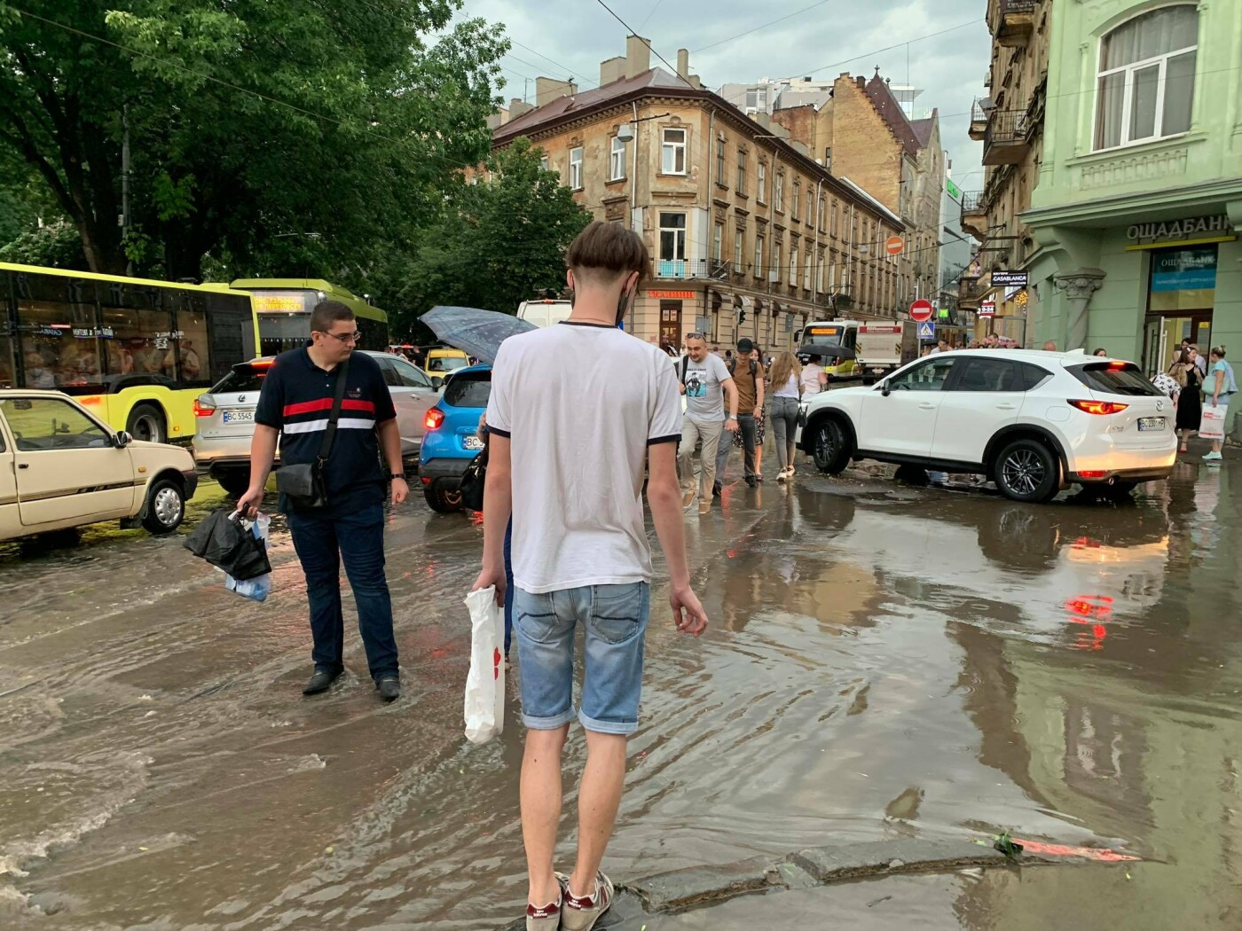 Затоплена вулиця Франка у Львові, Фото - 032.ua