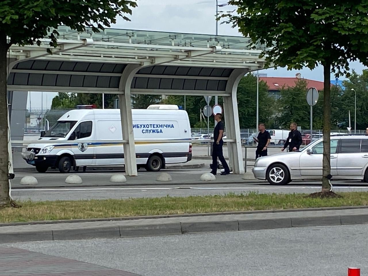 В аеропорту «Львів» знешкодили підозрілу сумку, в якій мог..., фото-4 В аеропорту «Львів» знешкодили підозрілу сумку, в якій могла бути вибухівка, - ФОТО, фото-4, Фото: поліція Львівскої області
