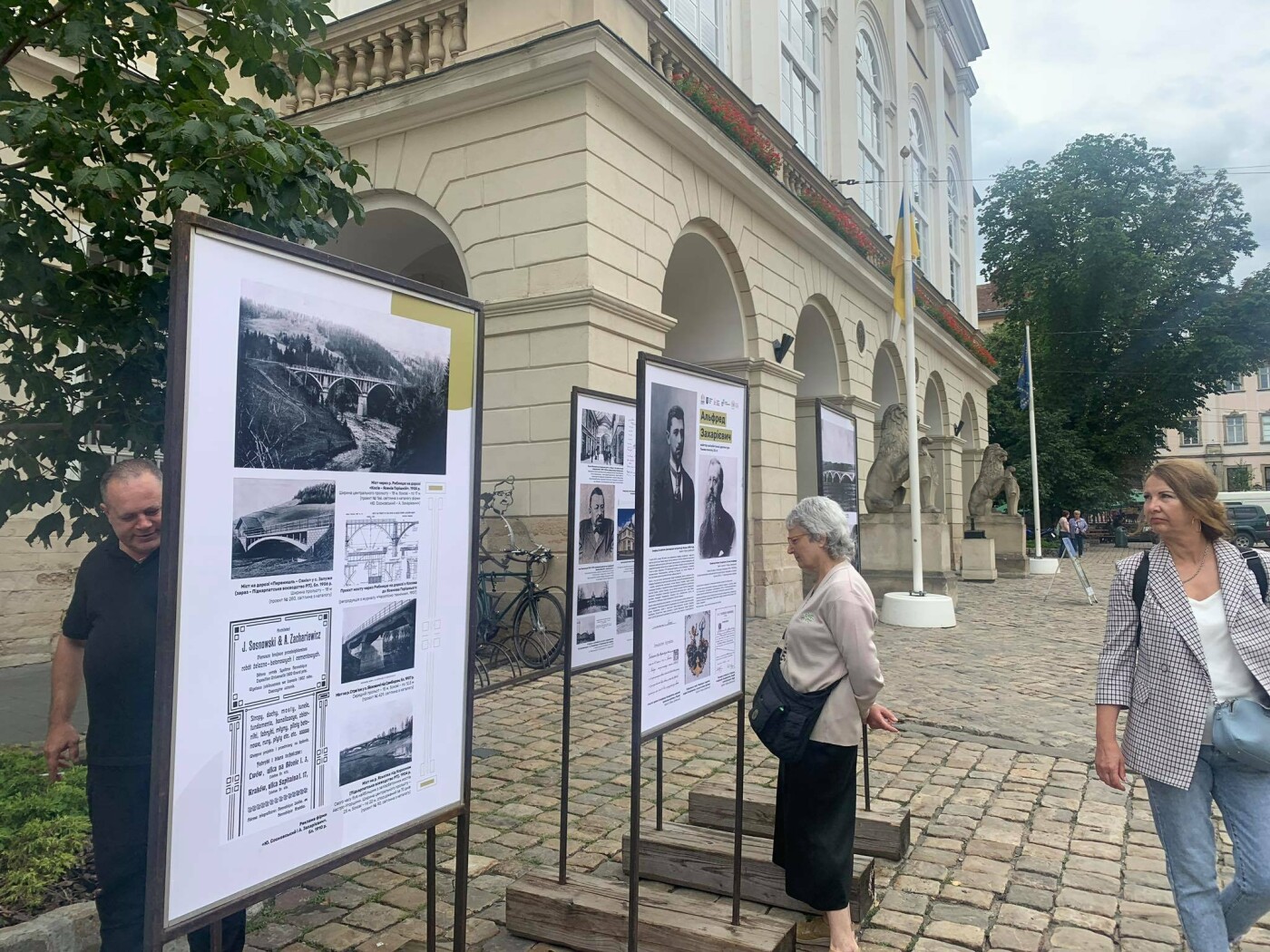 Початок кураторської екскурсії спорудами Альфреда Захарієвича, Фото - 032