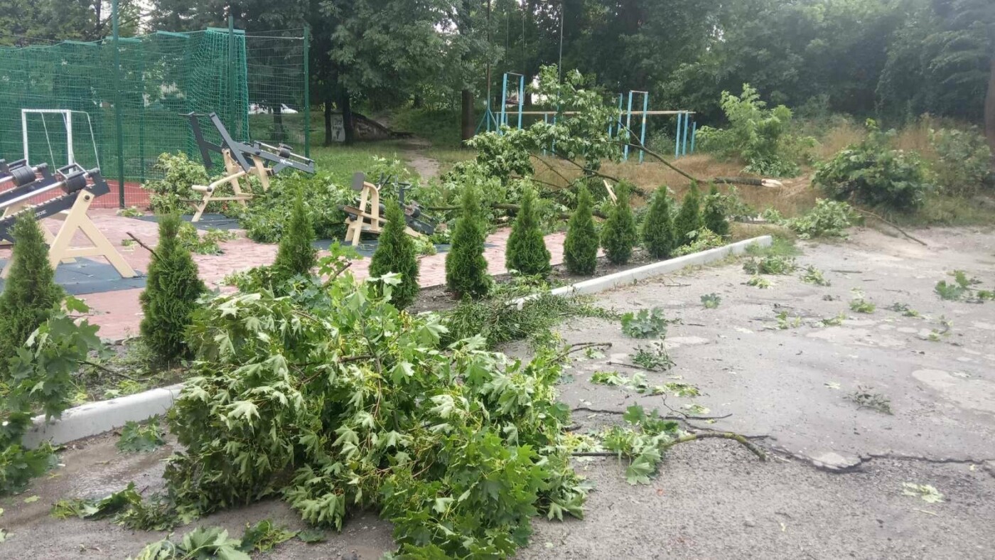 Негода у Золочеві, Фото: Facebook/Ігор Гриньків