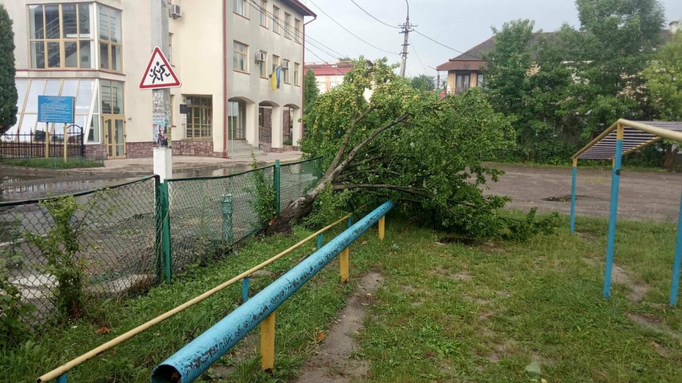 Негода у Золочеві, Фото: Facebook/Ігор Гриньків