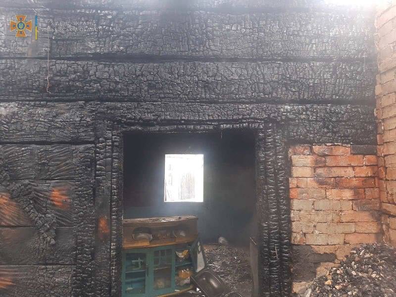 У Стрийському районі горів житловий будинок, Фото - ДСНС Львівщини