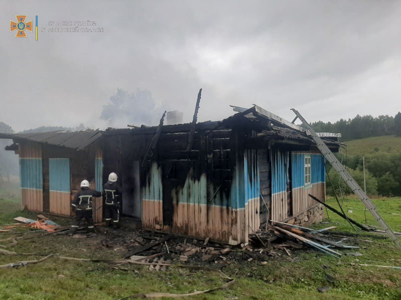 У Стрийському районі горів житловий будинок, Фото - ДСНС Львівщини