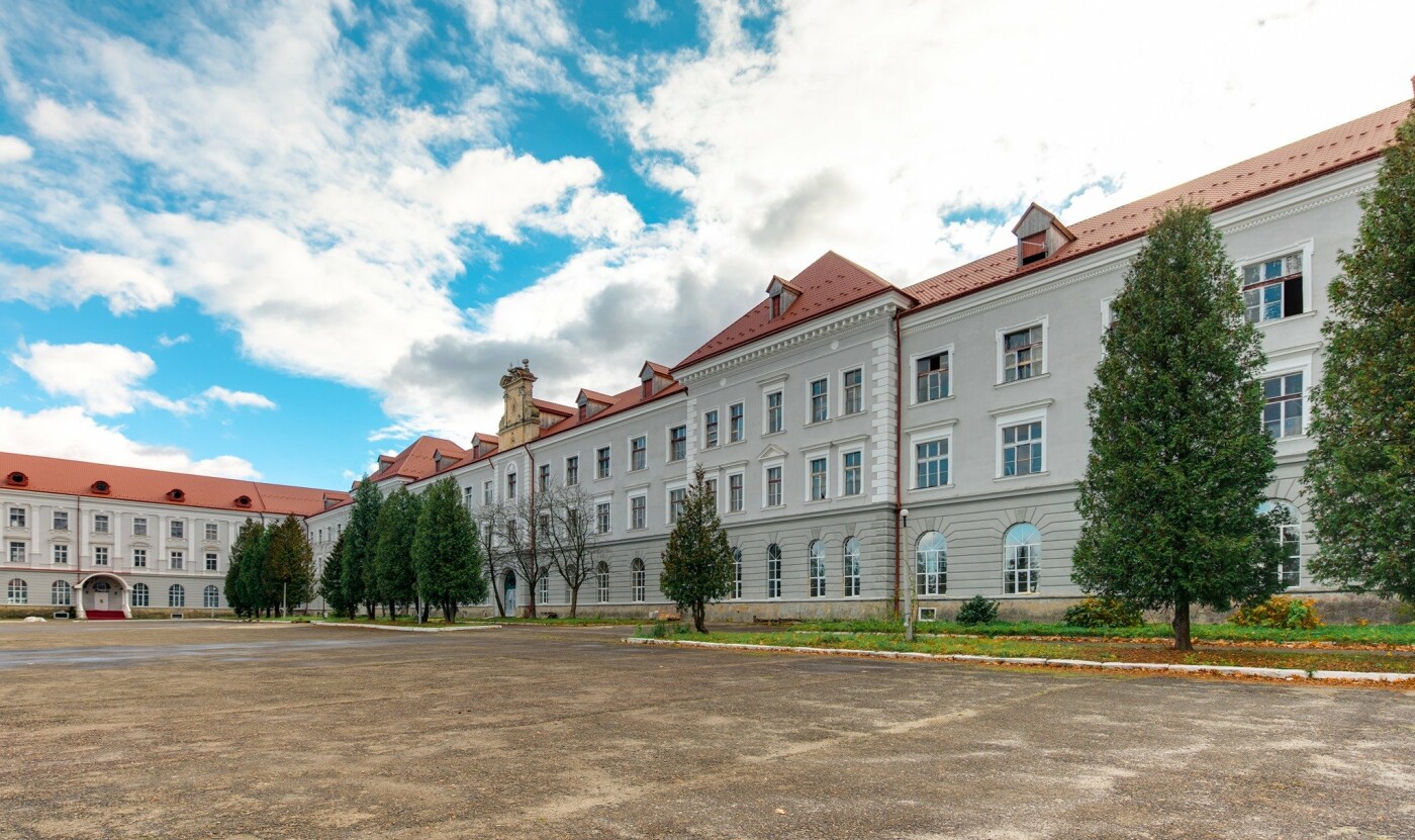 На Львівщині зафіксували масове отруєння дітей у елітному оздоровчому комплексі