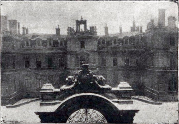Палац Потоцьких після авіакатастрофи, 1919 рік, Фото: photo-lviv.in.ua