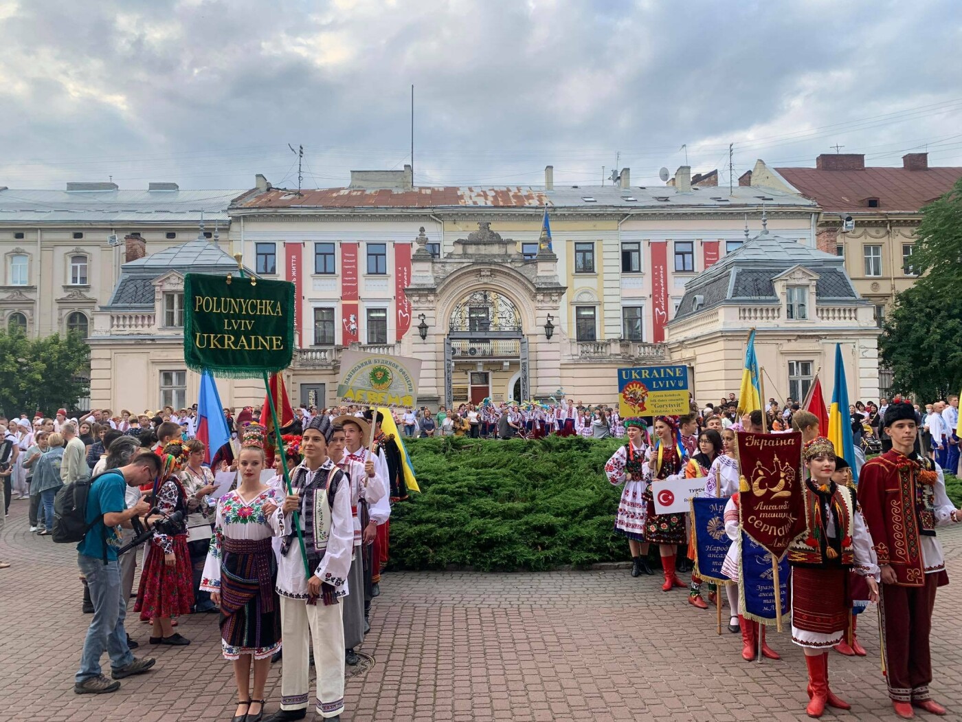 У Львові відбувся марш-парад фестивалю "Етновир", - ВІДЕО