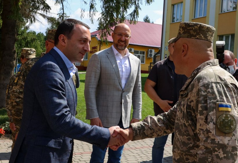 Прем’єр-міністри України та Грузії відвідали Міжнародний центр миротворчості та безпеки на Львівщині, фото-2, Фото: КМУ