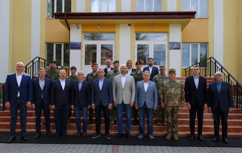 Прем’єр-міністри України та Грузії відвідали Міжнародний центр миротворчості та безпеки на Львівщині, фото-4, Фото: КМУ