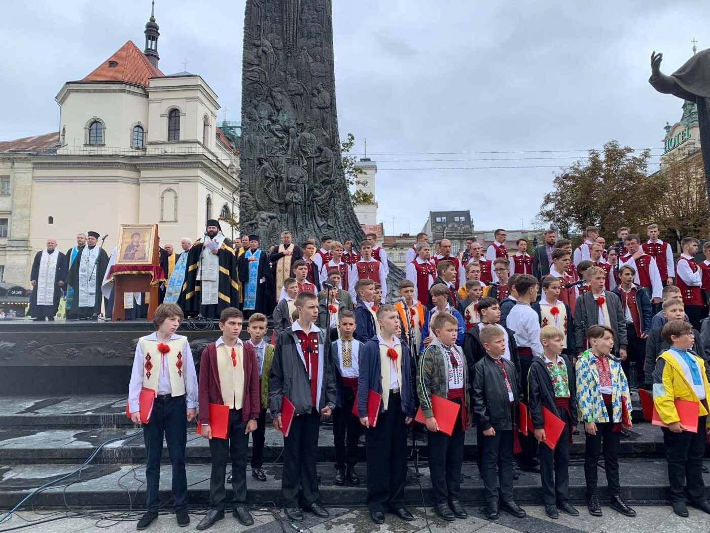 У Львові "Дударик" виконав молитву за Україну