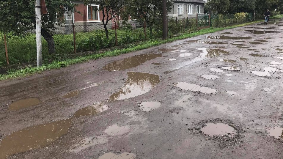 На Львівщині люди в знак протесту перекрили дорогу Сокаль-Червоноград, - ФОТО, фото-3, Фото: Суспільне