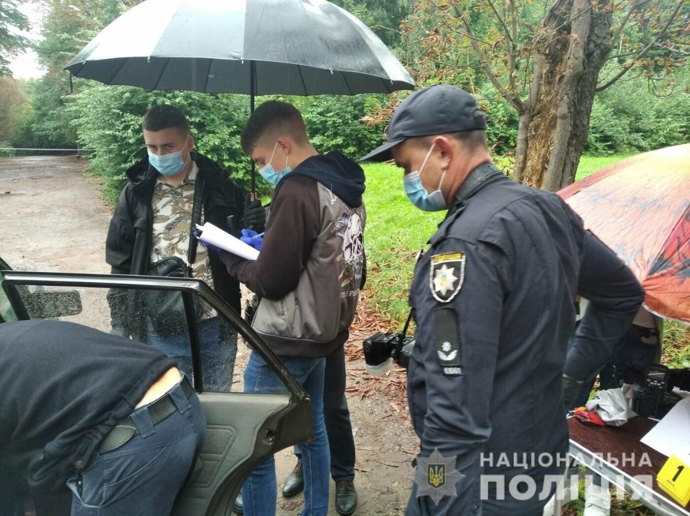 У Львові застрелили таксиста: поліція розшукує вбивцю, - ФОТО, фото-3, Фото: відділ комунікації поліції Львівської області