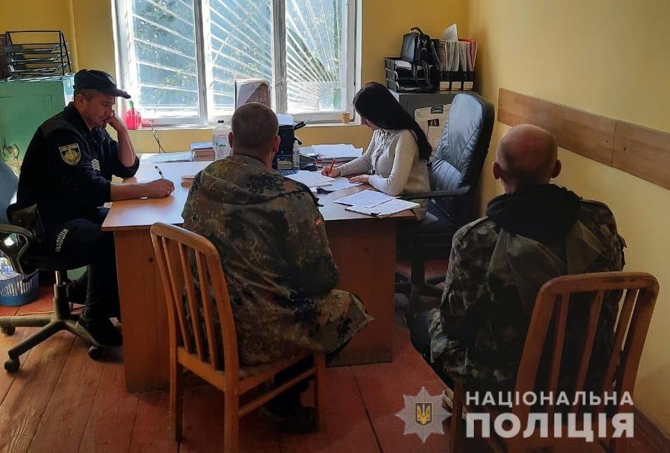 Поліцейські затримали озброєних зловмисників, причетних до викрадення чоловіка, Фото: поліція