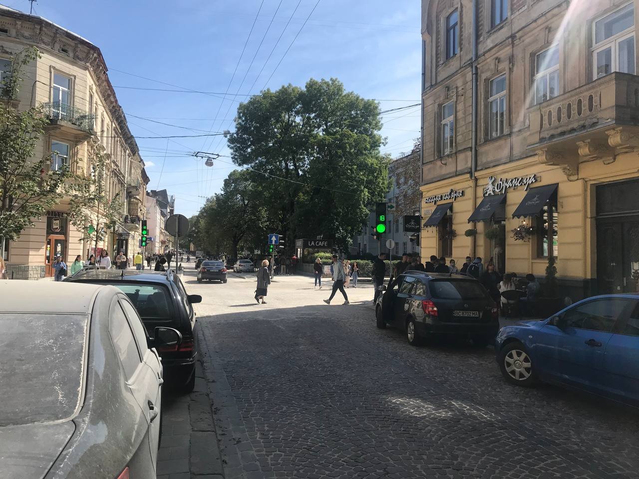 У Львові відкрили проїзд вулицею Пекарською, - ФОТО