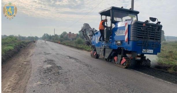 Нову ділянку дороги Сокаль - Стоянів сьогодні розпочали ремонтувати, Фото: пресслужби Львівської ОДА