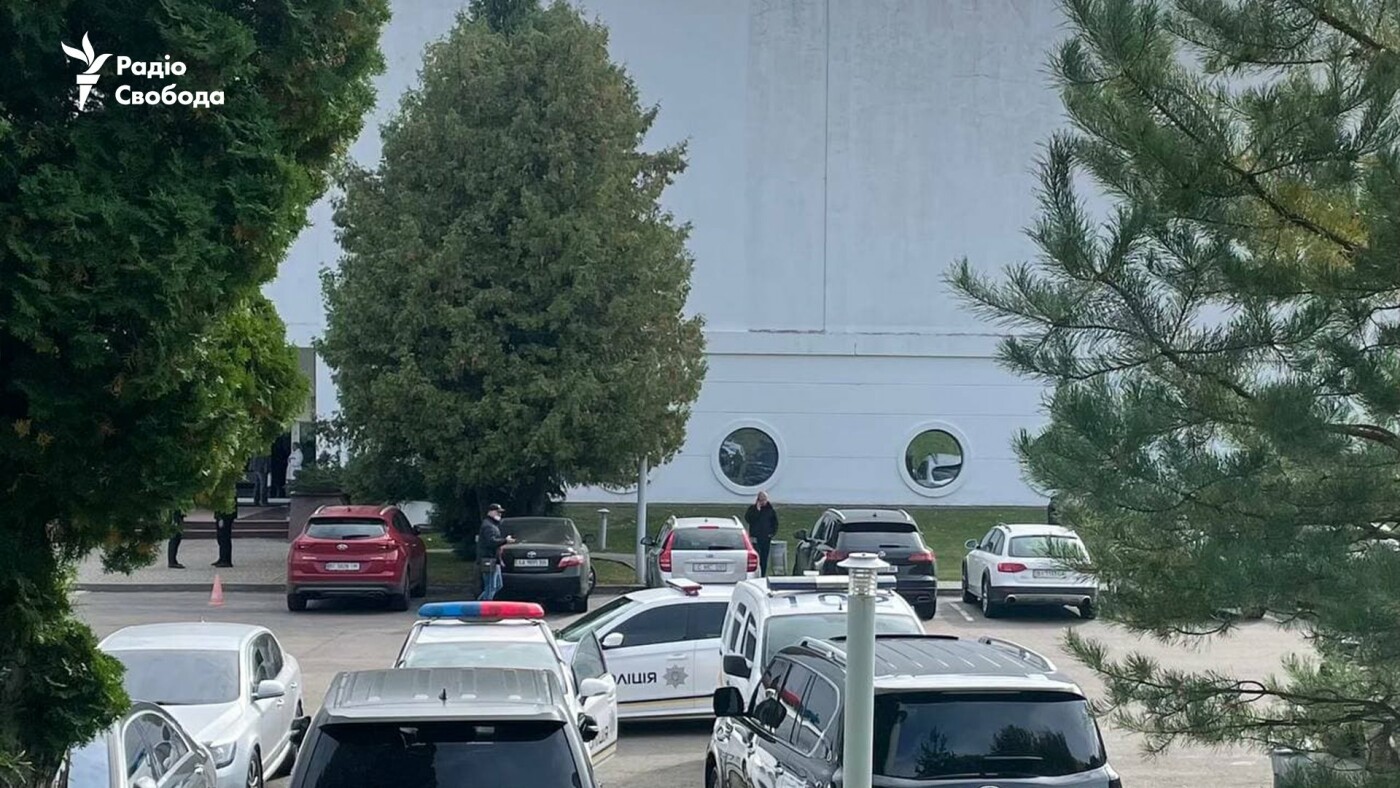 Готелі вже під охороною: на Львівщині готуються до візиту Зеленського та всією фракції «Слуг», - ФОТО, фото-4, Фото: Радіо Свобода