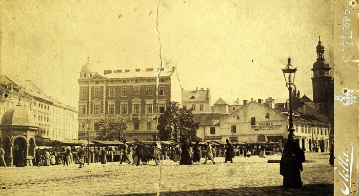 Базар на площі Галицькій, Фото: photo-lviv.in.ua