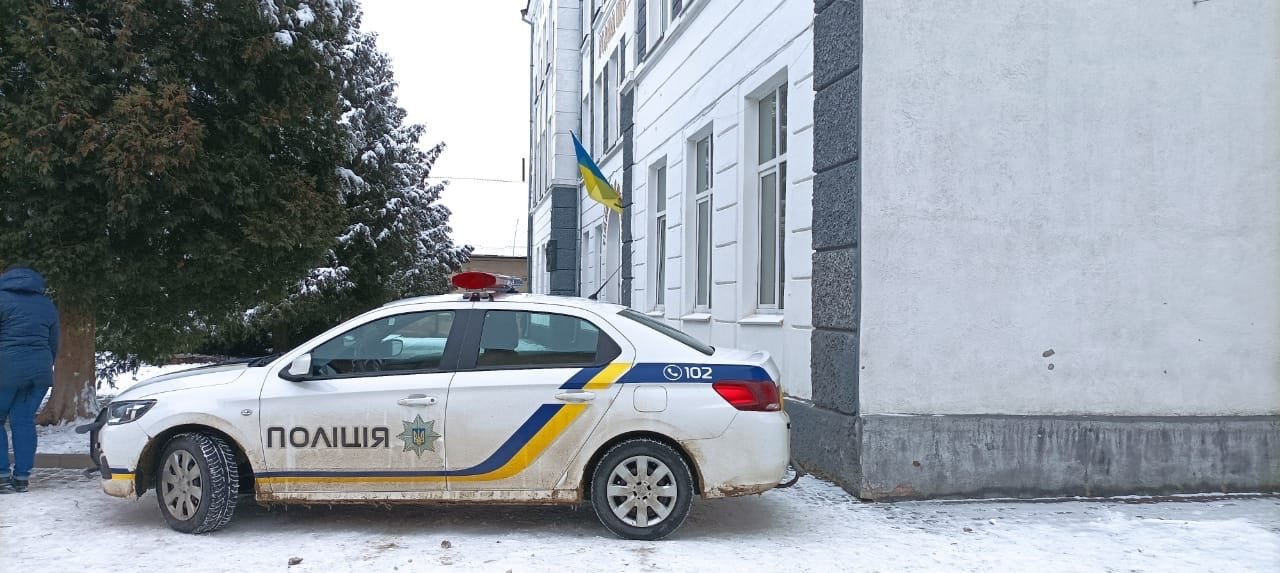 На Львівщині провели евакуацію дітей зі школи через повідомлення про замінування, - ФОТО