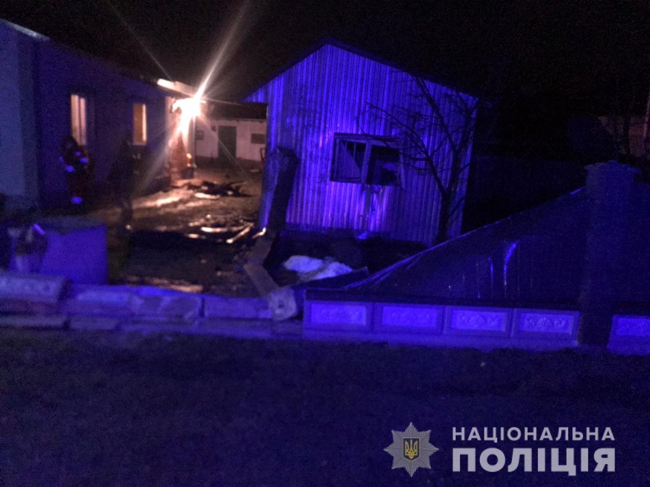 Пʼяний львів'янин на «Пежо» в’їхав у будівлю, - ФОТО