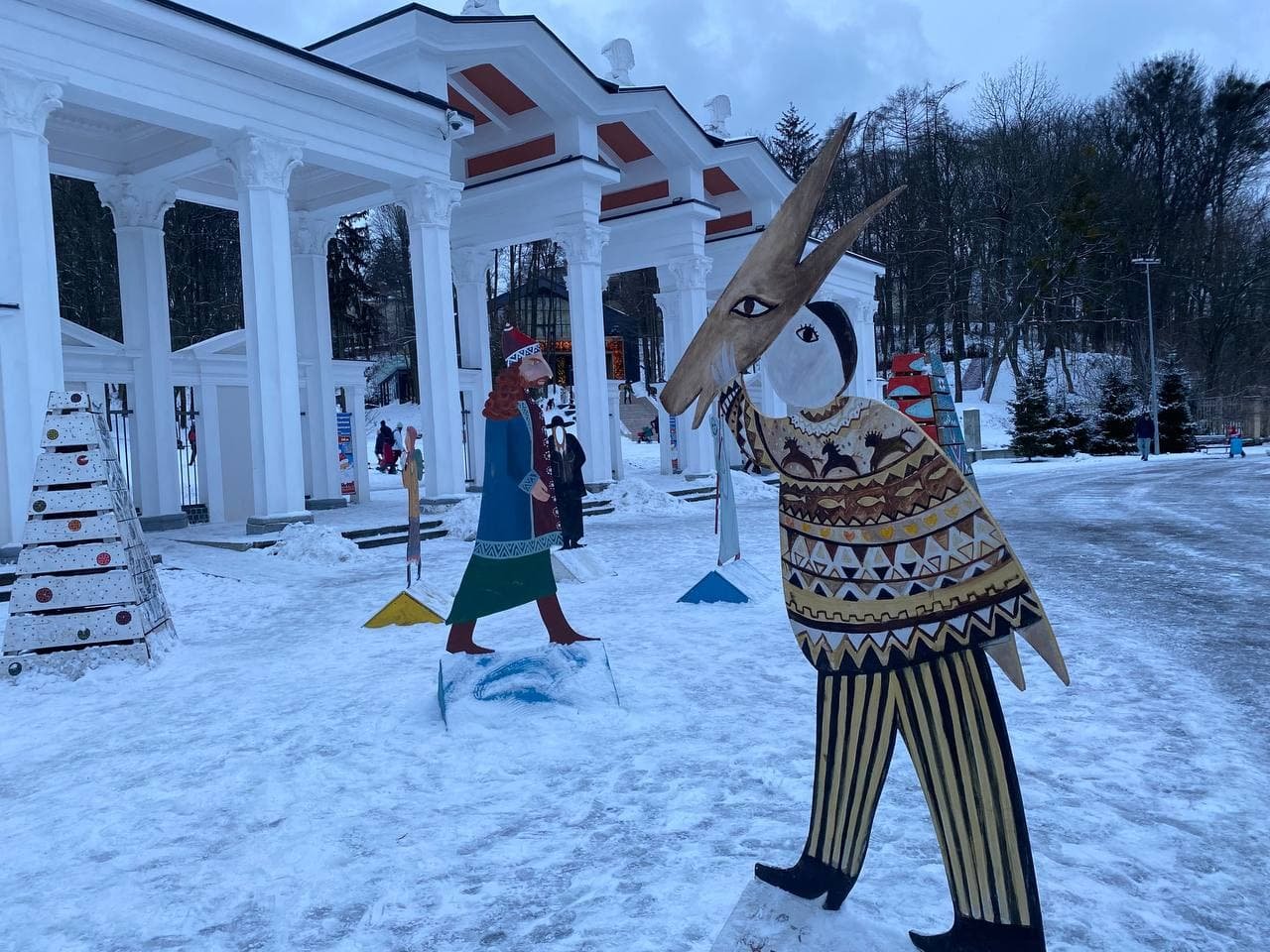 Різдво у Львові: у Парку культури встановили фігури з арт-вертепу, - ФОТО 