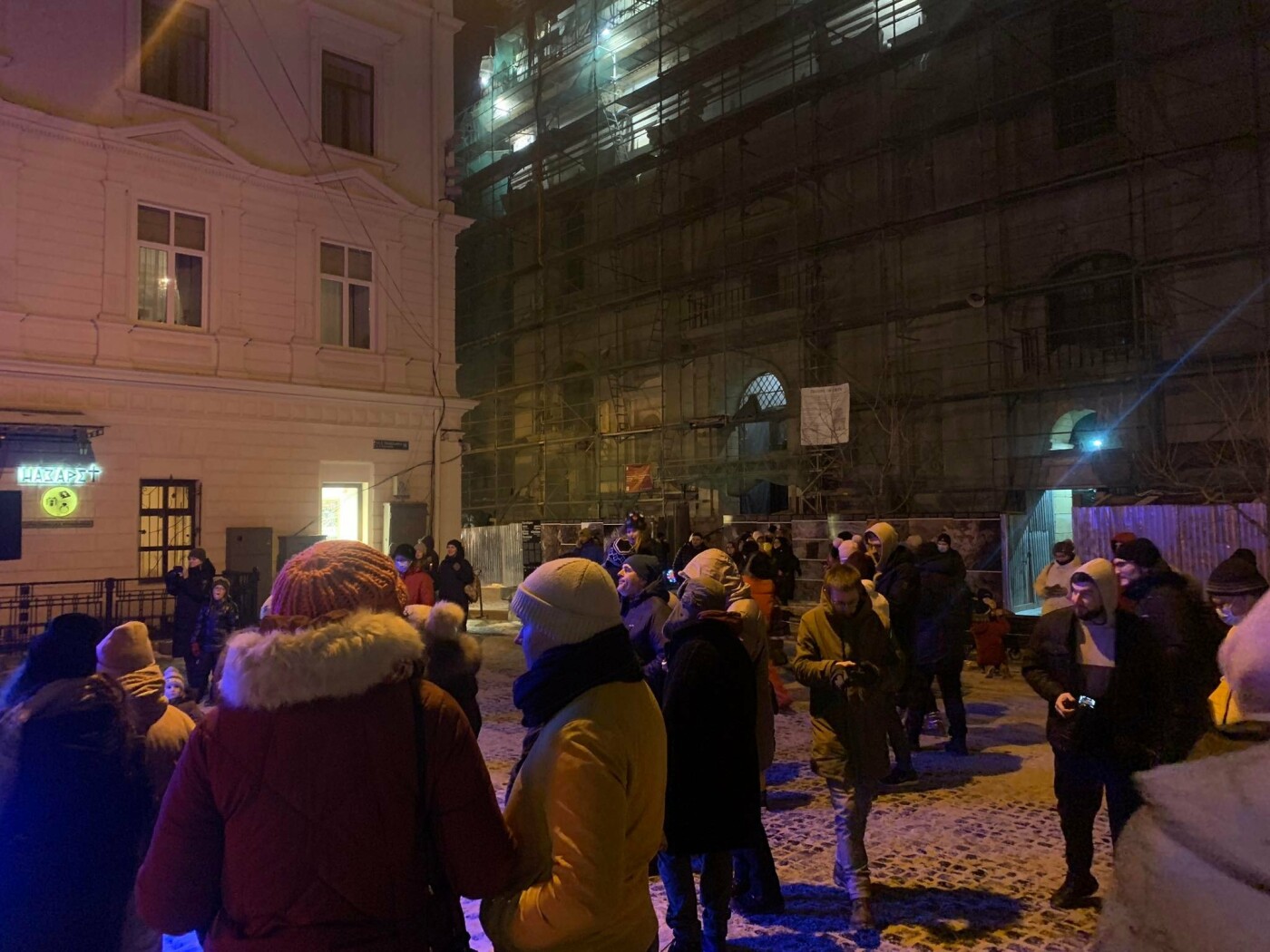 У Львові кавер-гурт заколядував у центрі Львова, - ВІДЕО