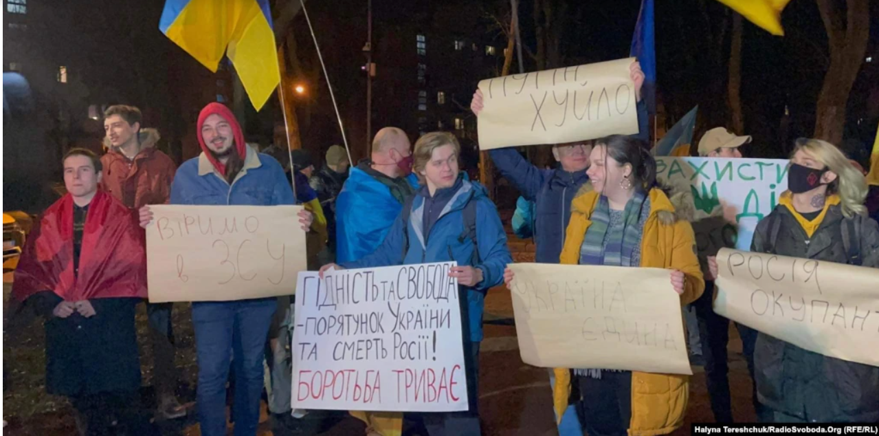 Російське консульство у Львові: пожежа, акції протесту та що відбувалося там впродовж останніх днів 