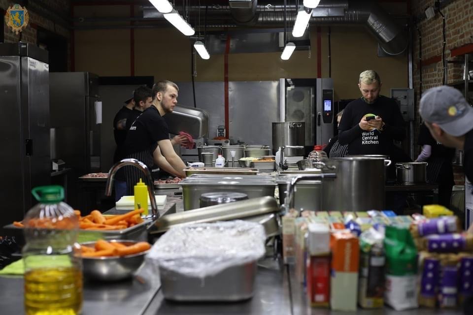 Фото: пресслужби Львівської ОДА, Як забезпечують організацію харчування для вимушених переселенців на Львівщині Як забезпечують організацію харчування для вимушених переселенців на Львівщині