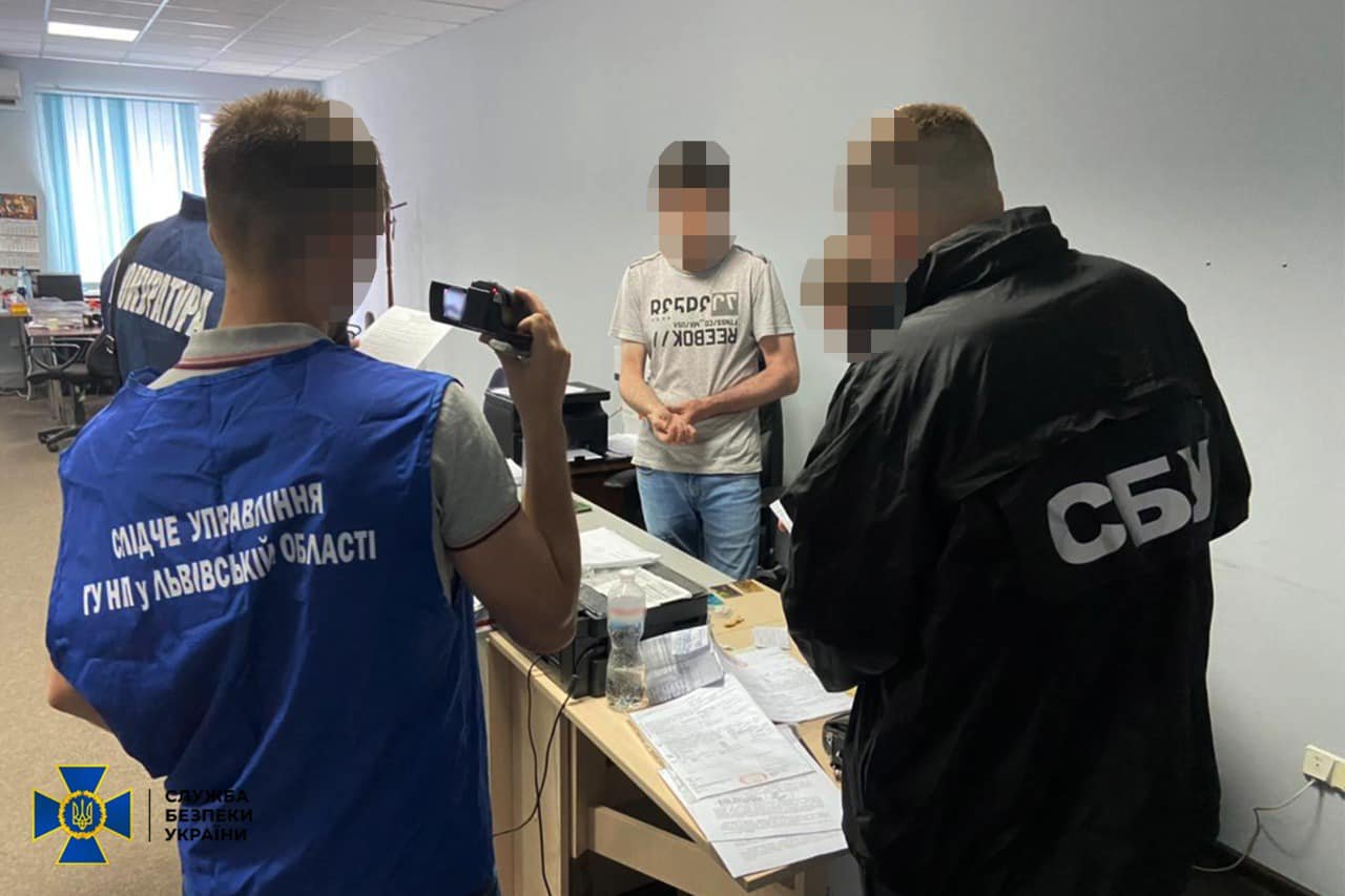 На Львівщині викрили угруповання на масштабній схемі розмитнення авто, - ФОТО, ВІДЕО