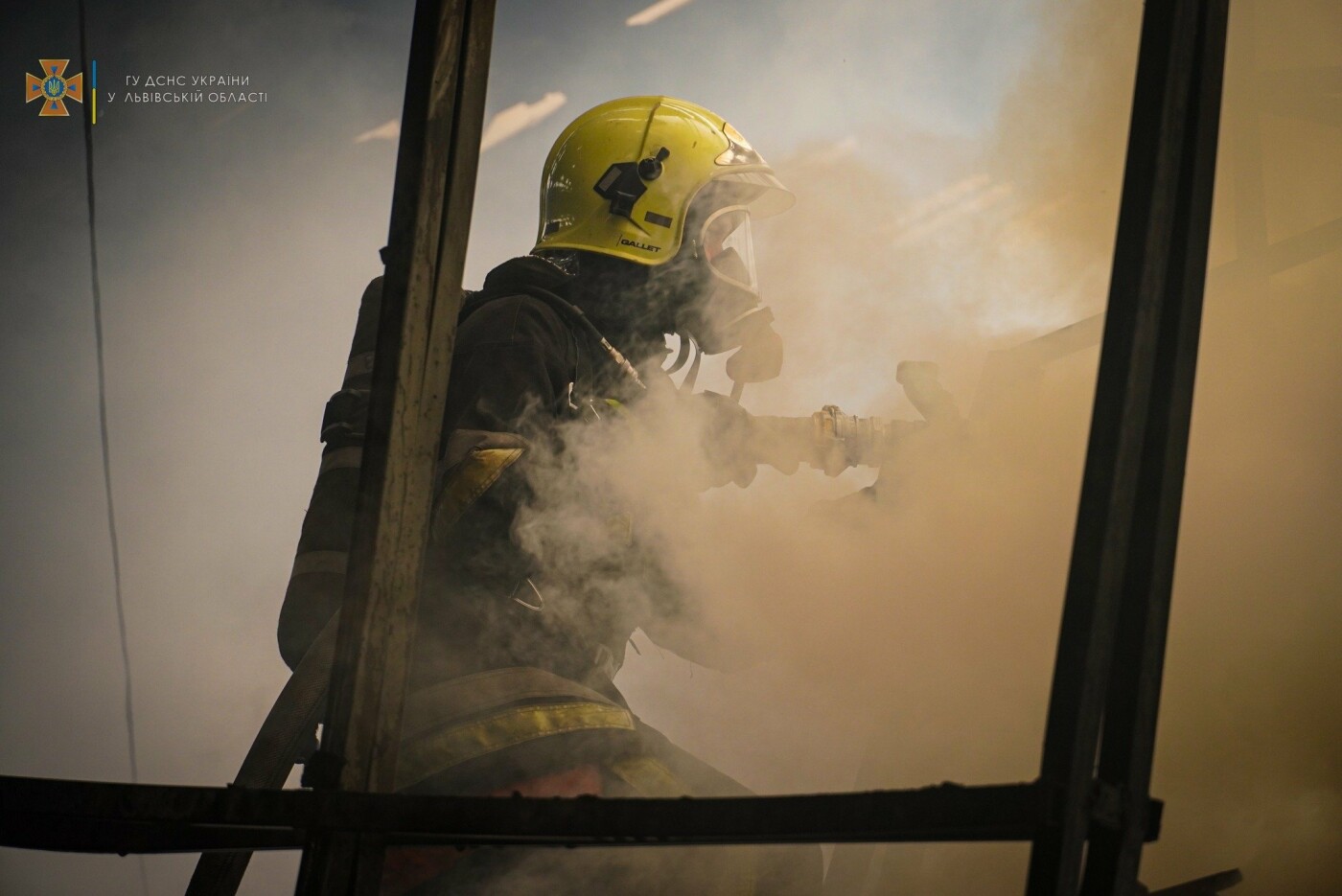 На Дрогобиччині ледь не згоріли 6 будівель через пожежу