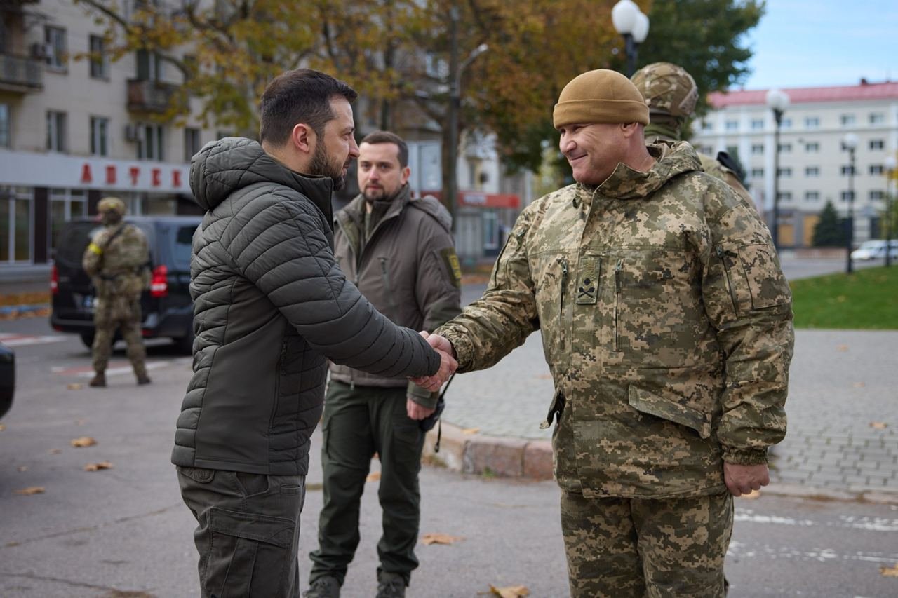 Зеленський приїхав у деокупований Херсон: опублікували фото візиту