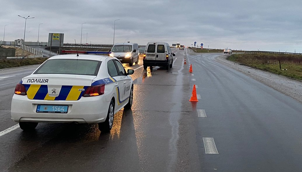 Поблизу Львова водій авто збив 73-річного пішохода