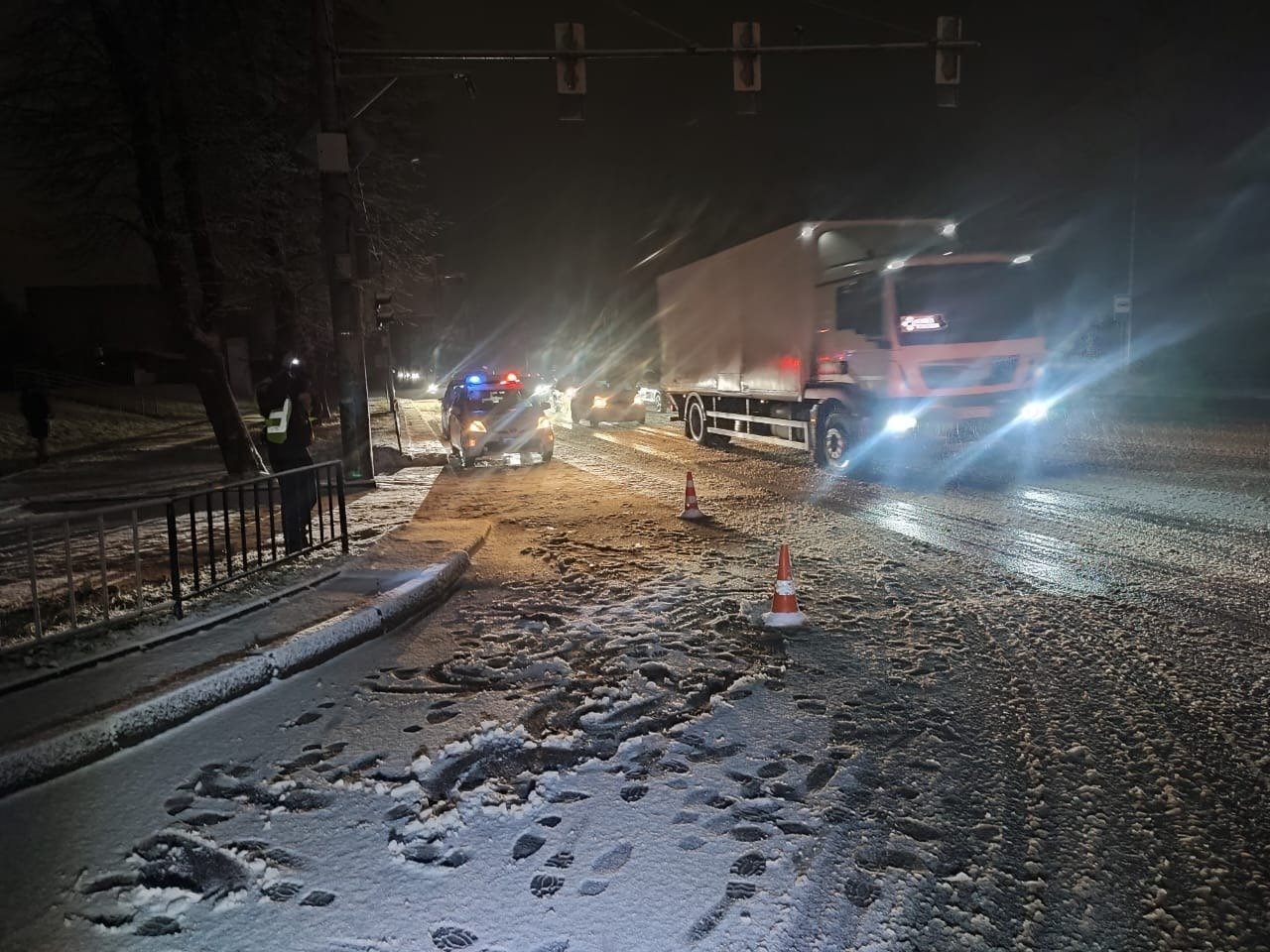 У Львові розшукують водія авто, який збив 36-річну жінку на пішохідному переході