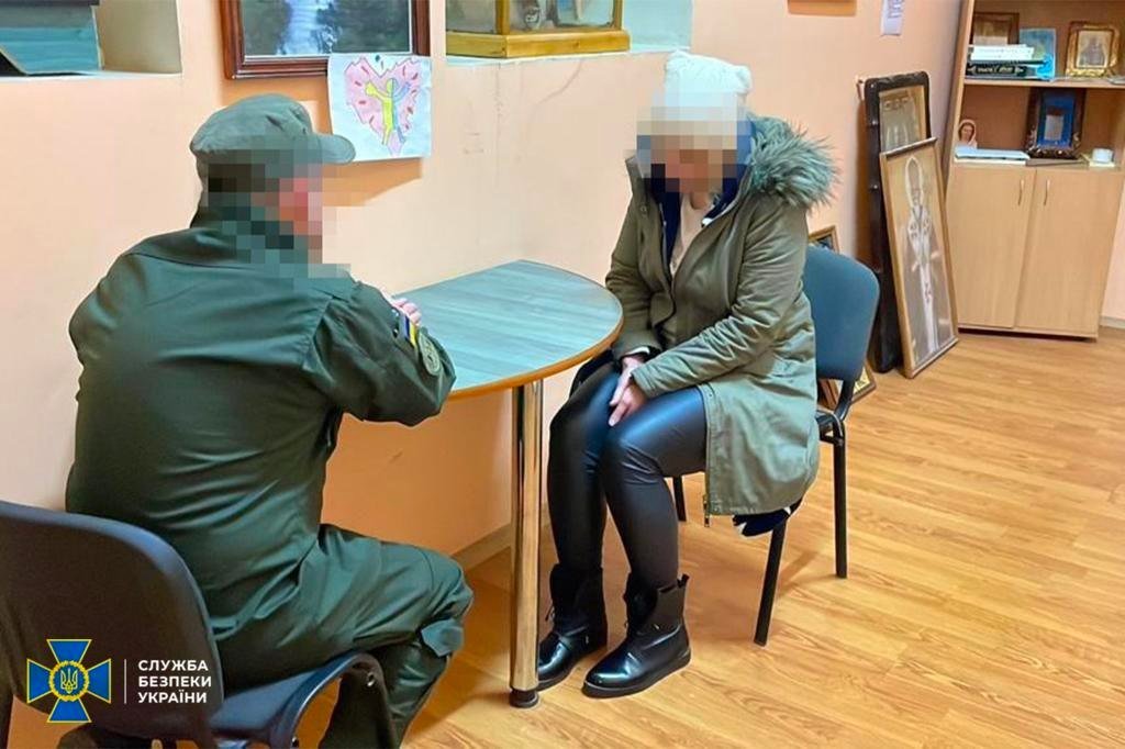 У Львові затримали жінку, яка під виглядом переселенки, передавала росії дані про ЗСУ, - ФОТО
