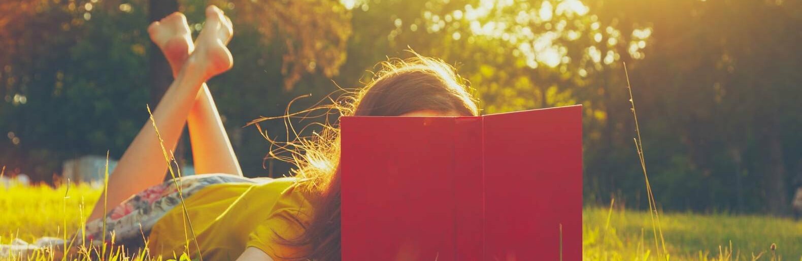 Сайт 032.ua рекомендує: 8 книг, які варто прочитати влітку Сайт 032.ua рекомендує: 8 книг, які варто прочитати влітку, Белей Аліса