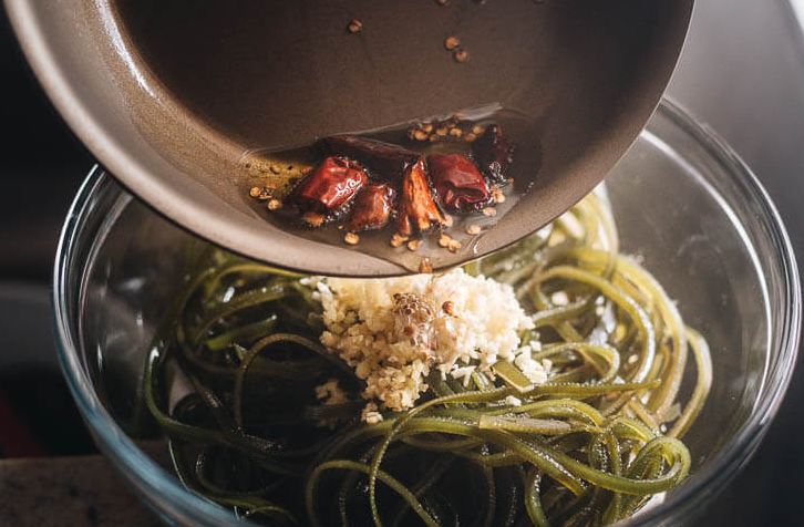 Заправка для морських водоростей