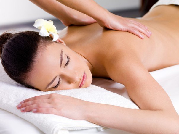 масаж спини заспокійливі погладжування