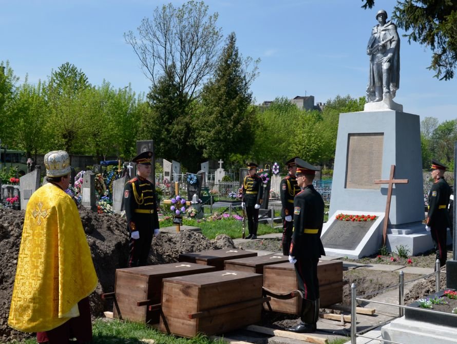 Перепоховання у Бродах Перепоховання у Бродах