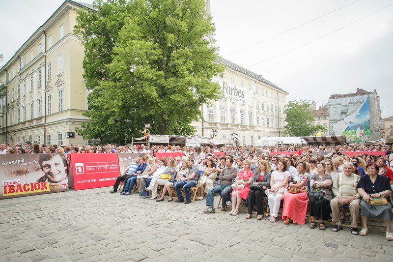 946867_181964395294745_531424582_n