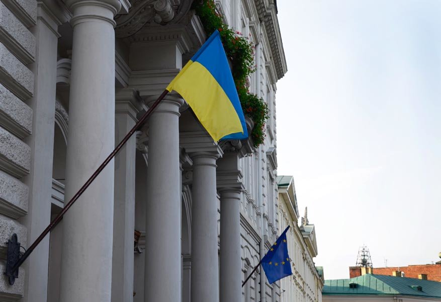 На будівлі облради _ Прапор Європи