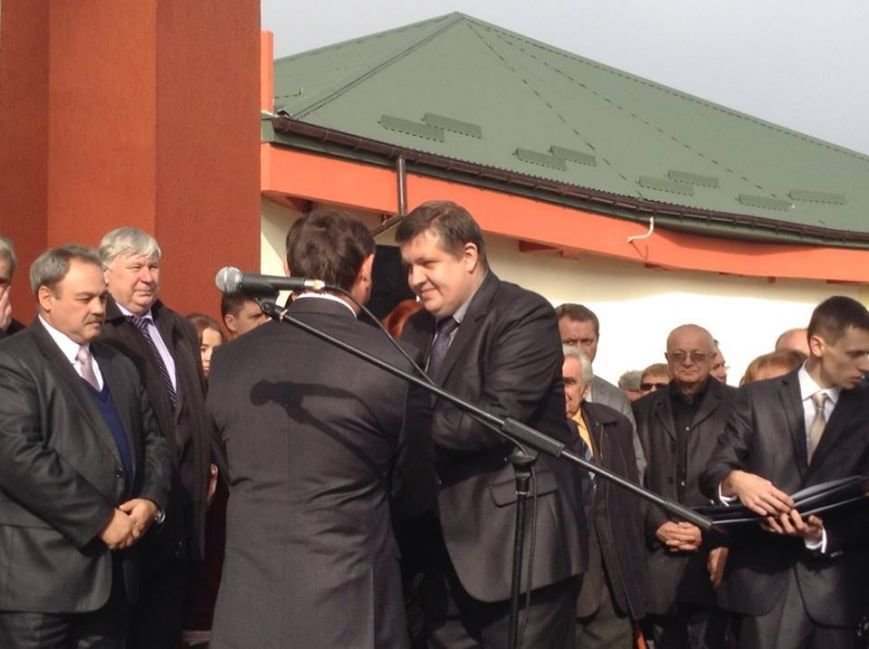 1391650_490175847756157_1322038348_n