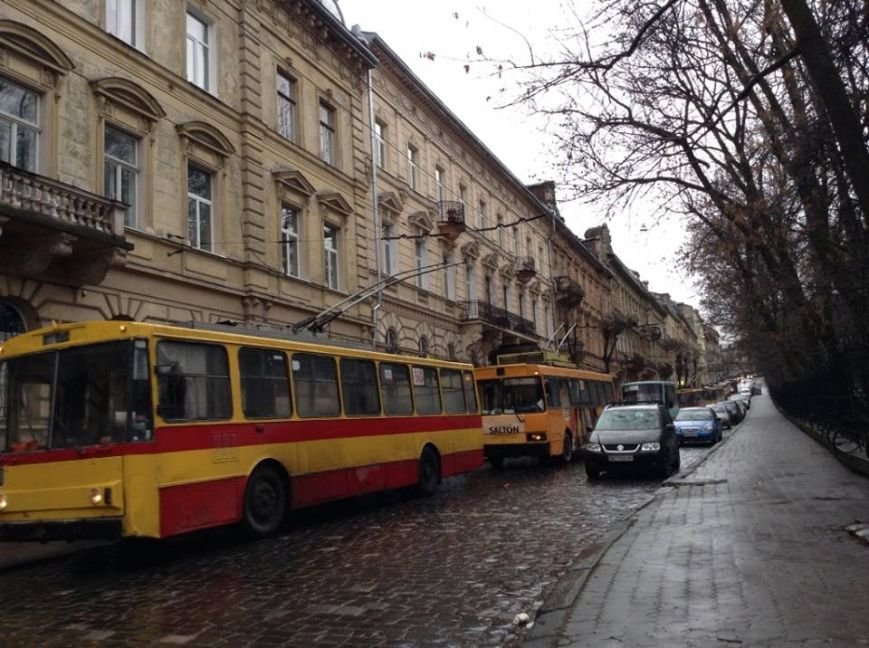 1545153_529328853840856_1400273405_n